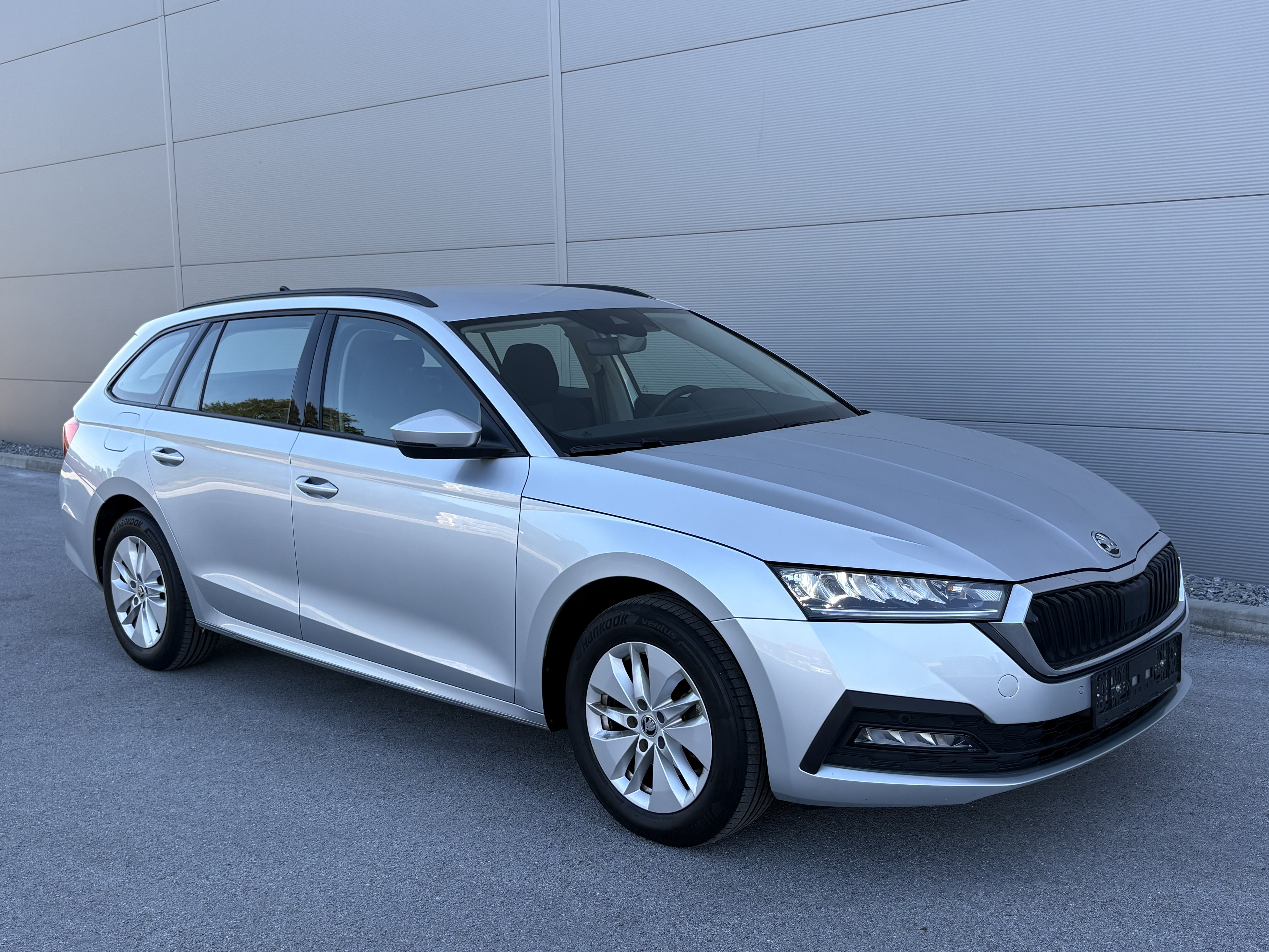 Škoda Octavia Combi 2.0 TDISelection VLEČNA KLJUKA -NAVI-VIRTUAL